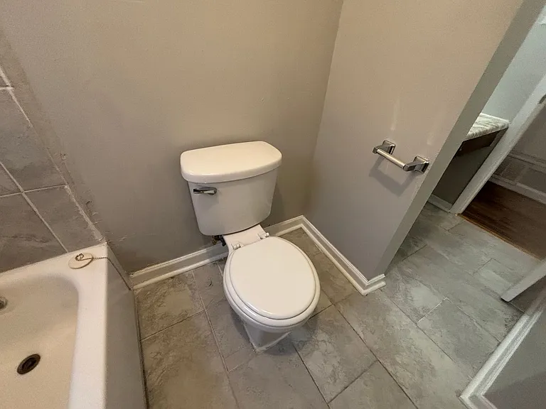 1423 Todds Creek Cv — Photo 7