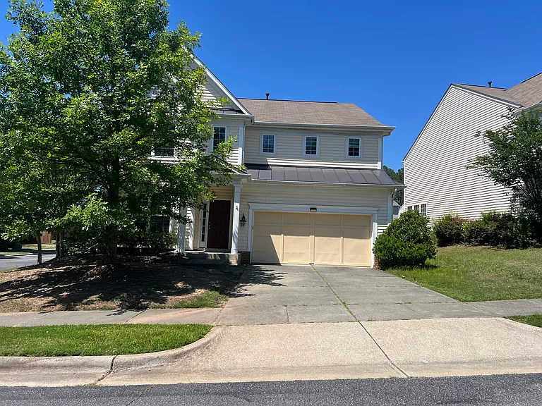 416 Charleville Ct — Photo 48
