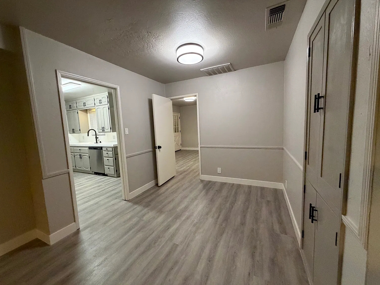 4 bed, 1536 sqft, $2,590 — Photo 4