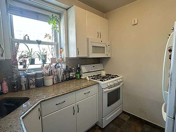 5th image of 97-07 63rd Rd APT 6H