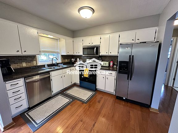 4th image of 10921 Jersey Ct N