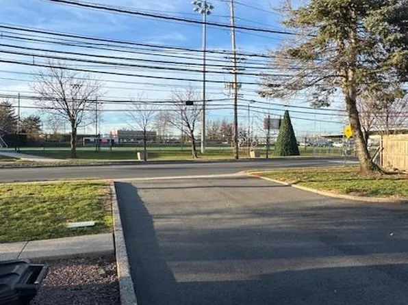 190 Charles Street image 17 of 22