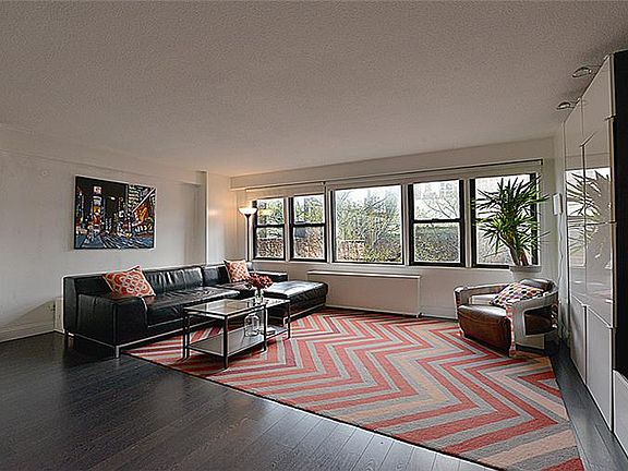 3rd image of 201 E 83rd St APT 4G