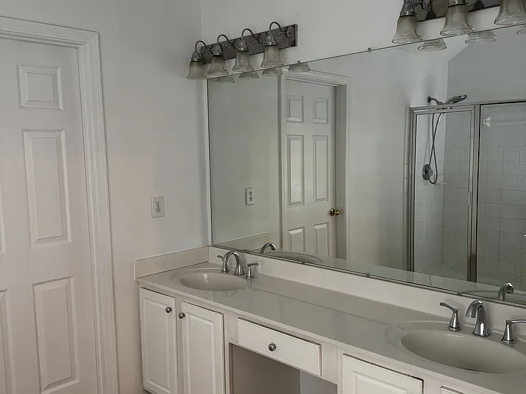 1223 Crescentwood Ln — Photo 13