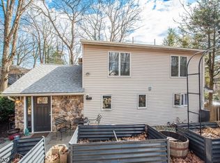 135 Breakneck Rd, Vernon Twp., NJ 07422