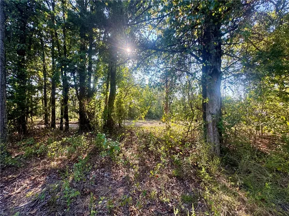 5 Melvin Ln #5, Dover, AR 72837