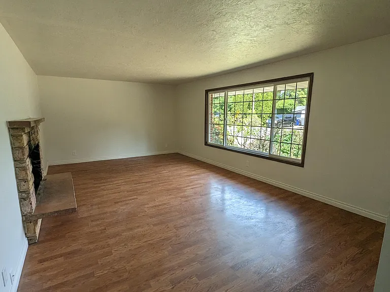 5109 SE 118th Ave — Photo 2