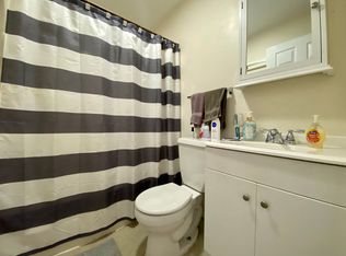 122 Berkshire St #8, Cambridge, MA 02141