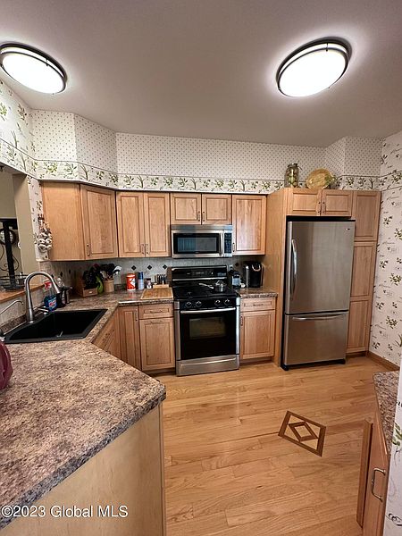 4th image of 4304 Foxwood Dr S