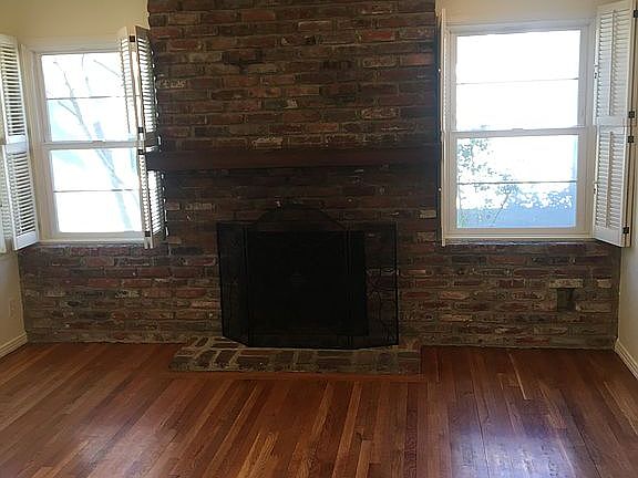 4th image of 1738 N California St
