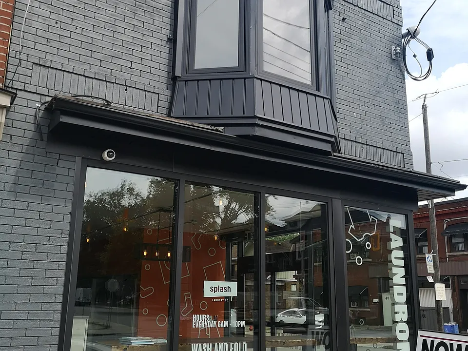 1143 Main St E #1
