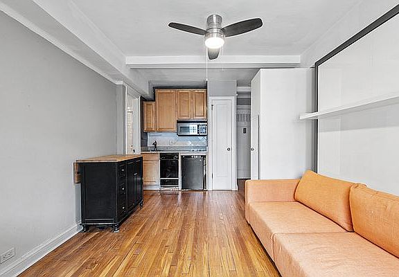 4th image of 25 Tudor City Pl APT 1516