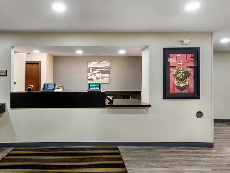 Lobby and Guest Check-in
