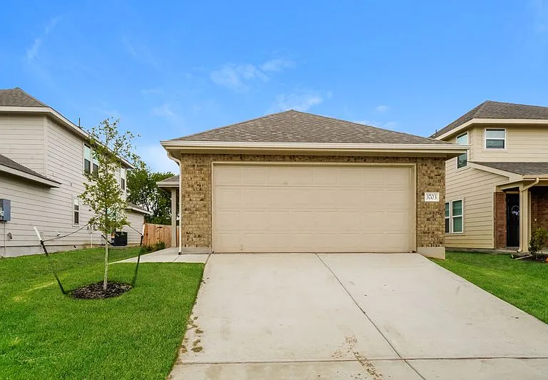 3703 Somers Crst — Photo 1