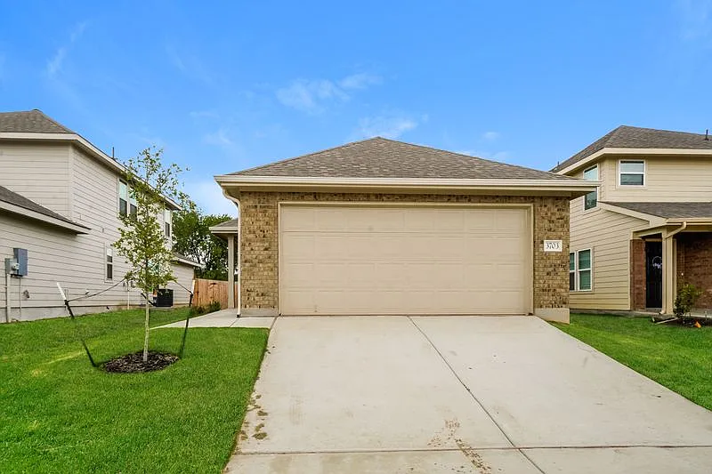 3703 Somers Crst