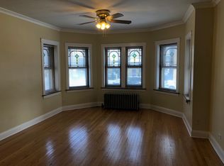 1844 Clarence Ave APT 1F, Berwyn, IL 60402
