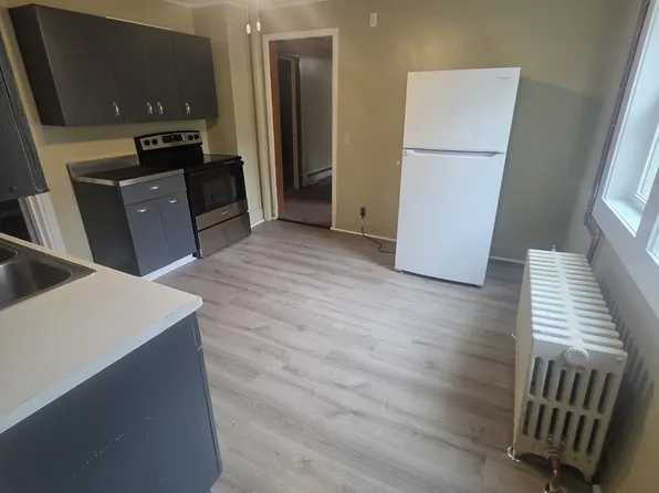 214 1st St N #1, Virginia, MN 55792
