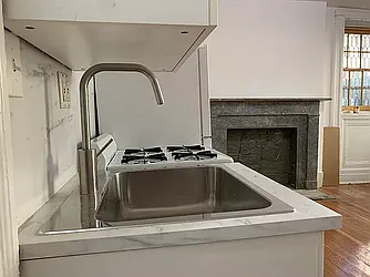 Rented by Gazal International Brokerage Group