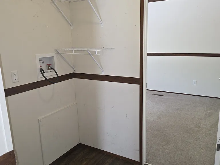 1040 Short Cut Rd — Photo 12