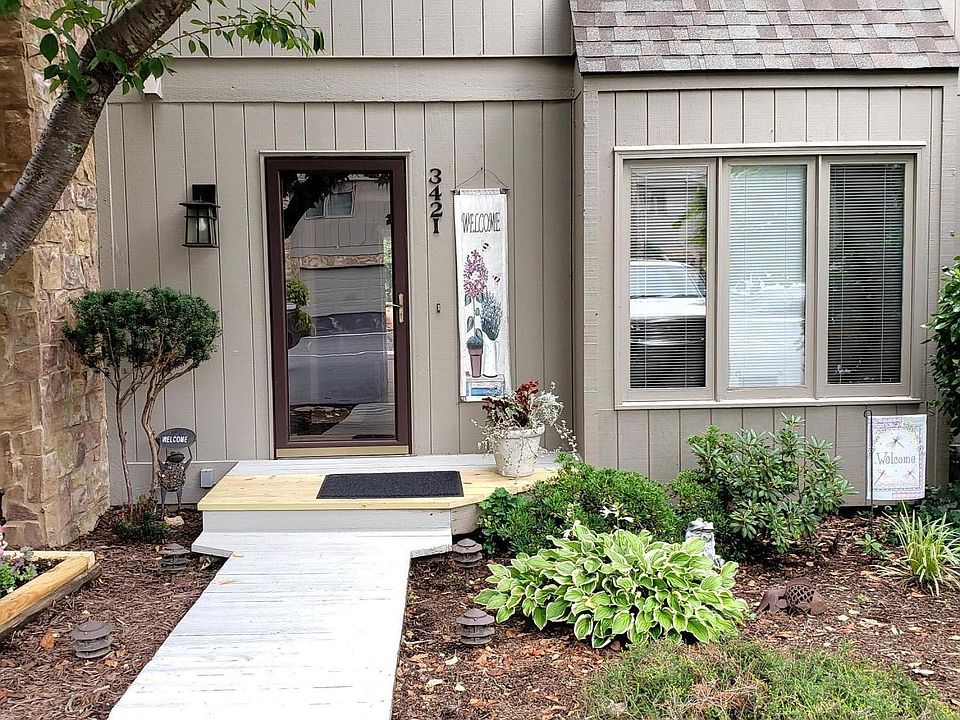 1st image of 3421 Londonderry Ct