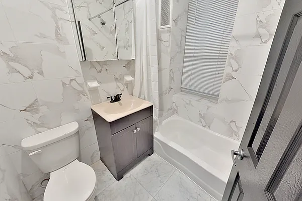 Rented by AD Real Estate Investors | media 10