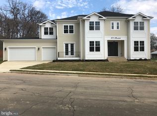 101 Fardale St SE, Vienna, VA 22180