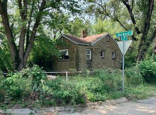 301 SE Norwood St, Topeka, KS 66607