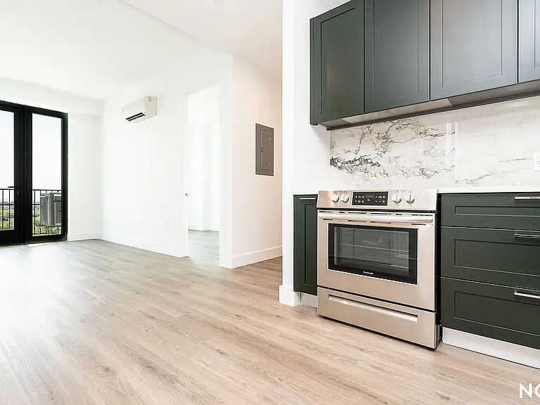322 Grand Concourse #906 — Photo 3
