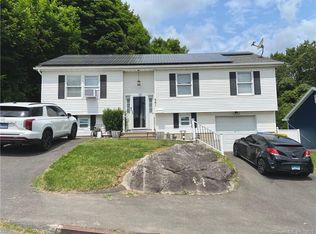 561 Hill St, Waterbury, CT 06704
