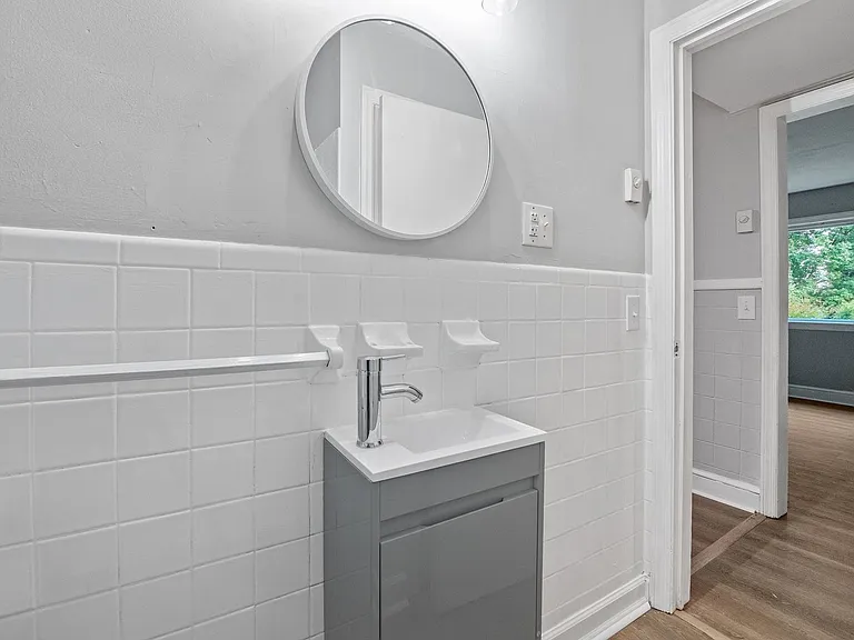 445 Riverview — Photo 10