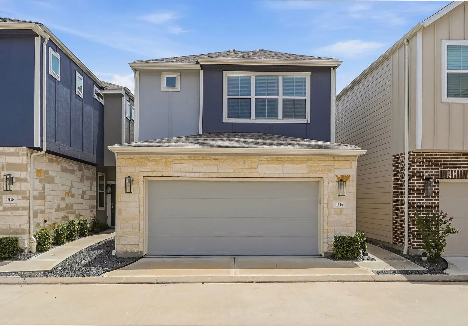 2 bed, 2.5 bath, 1579 sqft, $2,295 — Photo 2