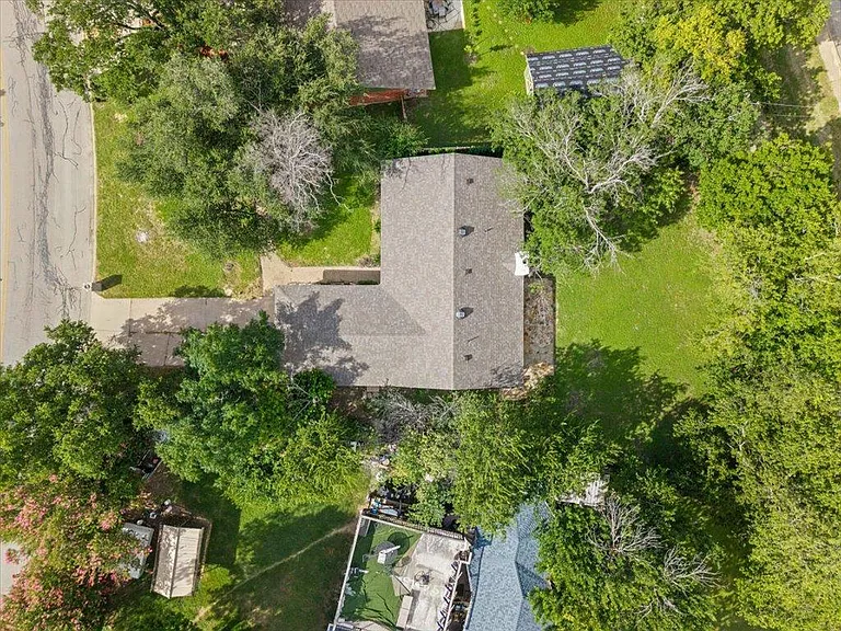 1406 N Georgetown St — Photo 30