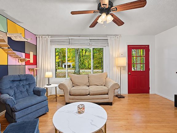 2nd image of 4873 S Red Oaks Dr