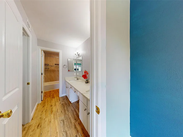 10615 Briar Forest Dr #702 — Photo 14