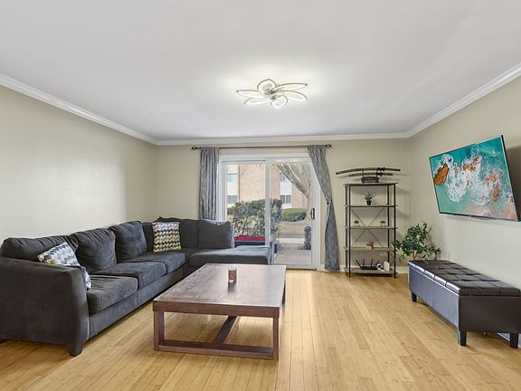 2nd image of 960 Beau Dr Unit 111
