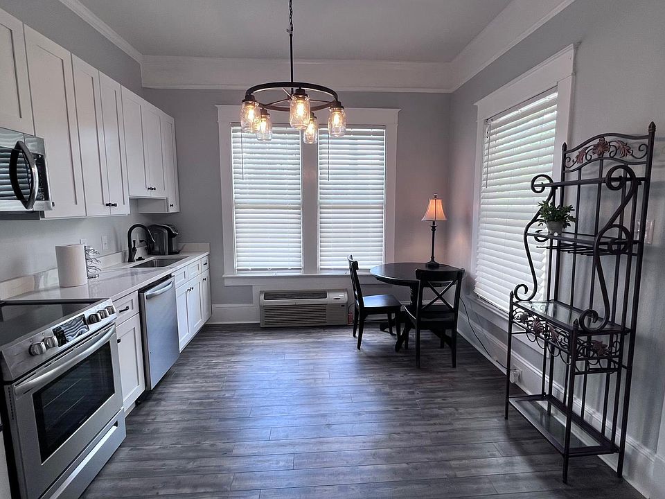 Luxurious finishes and appliances. All utilities paid with this rental.