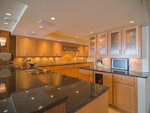3rd image of 2400 Aurora Ave N APT 209
