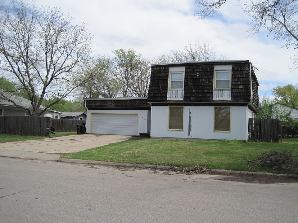 1st image of 220 N Jones St