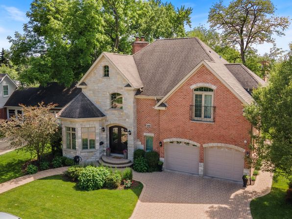 1005 Hastings St, Park Ridge, IL 60068
