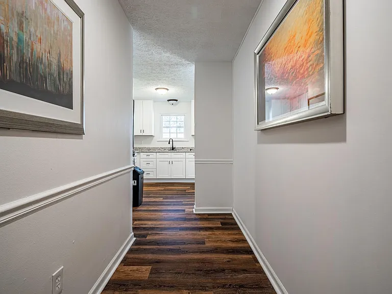 Wesley Way NW — Photo 6