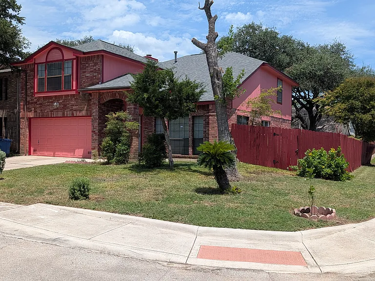 9202 Proclamation Dr — Photo 1