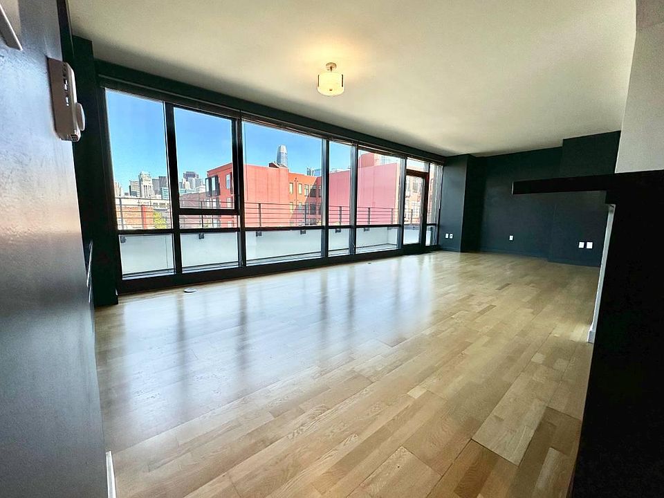 1st image of 250 King St Unit 416