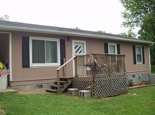 17 Reynolds School Rd, Canton, NC 28716