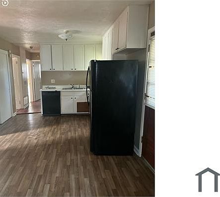 3rd image of 3263 Hackberry Ln