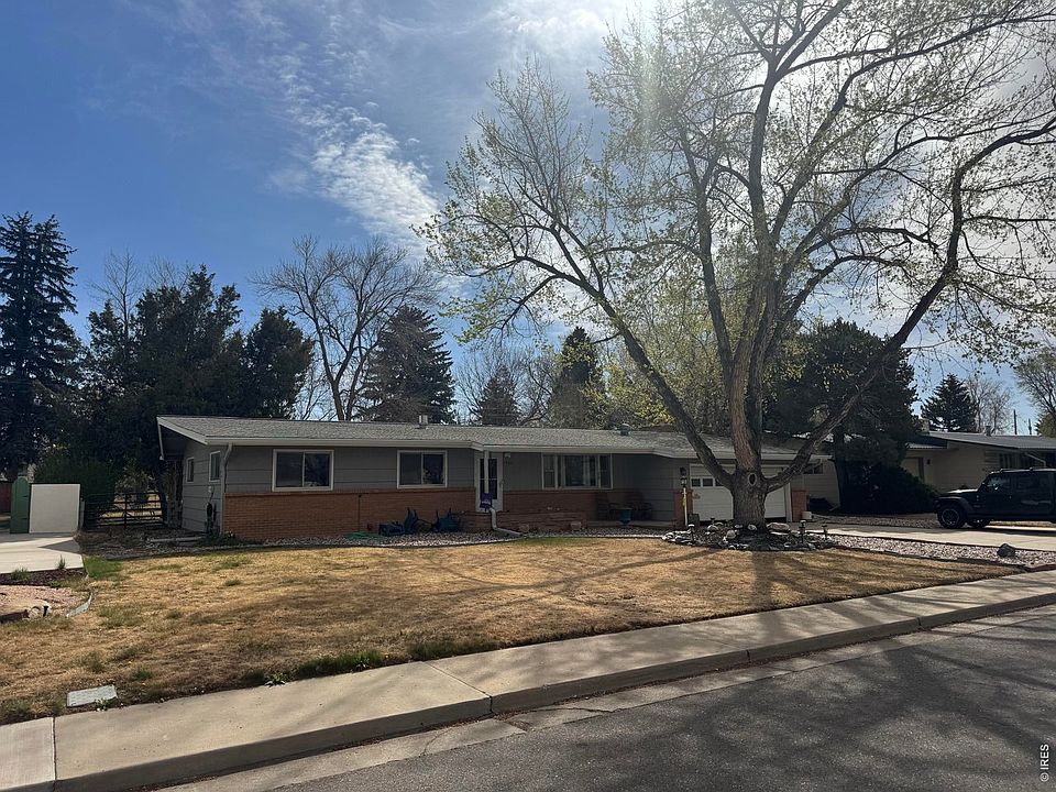 1st image of 2706 Lake Dr