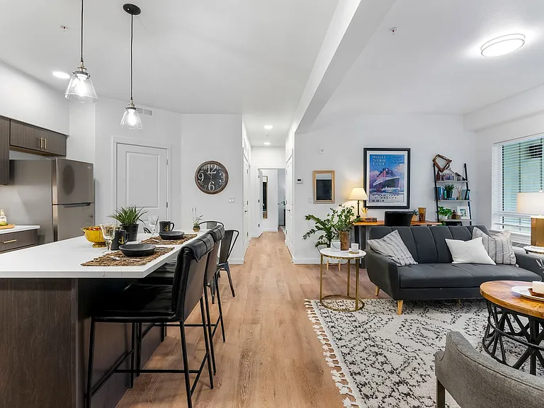 Karlo Lacey Apartments — Photo 56
