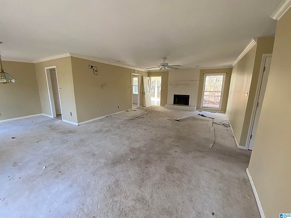 4th image of 1345 Americana Dr