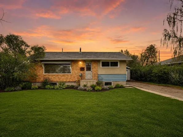 8316 S 43rd Ave NW, Calgary, AB T3B 1X9