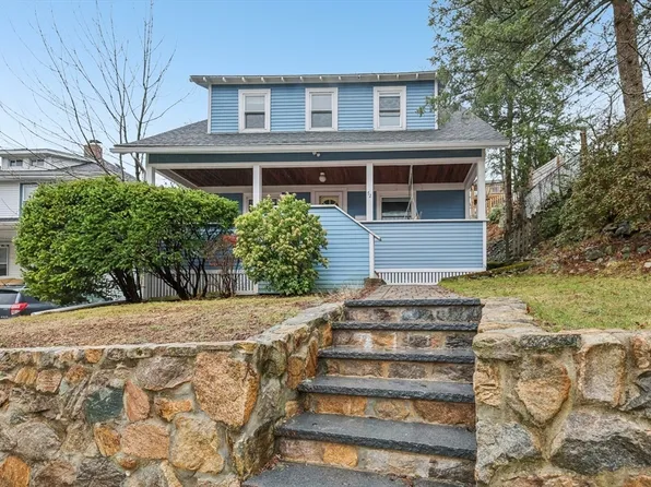 72 Las Casas St, Malden, MA 02148