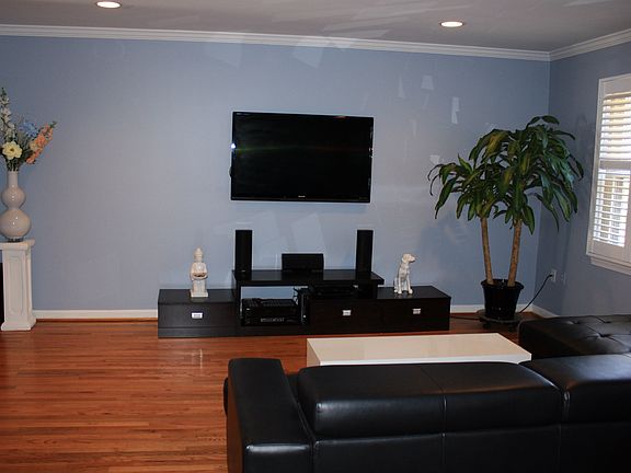 4th image of 4339 Greenberry Ln